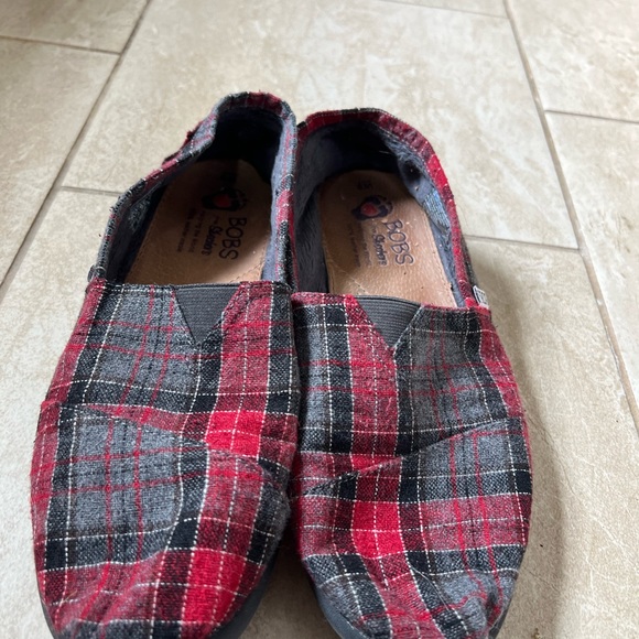 Bobs (9.5) Red and Gray - Picture 2 of 6